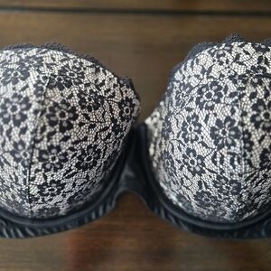 Victoria's Secret Black and White Lace Bra Dream Angels 36ddd